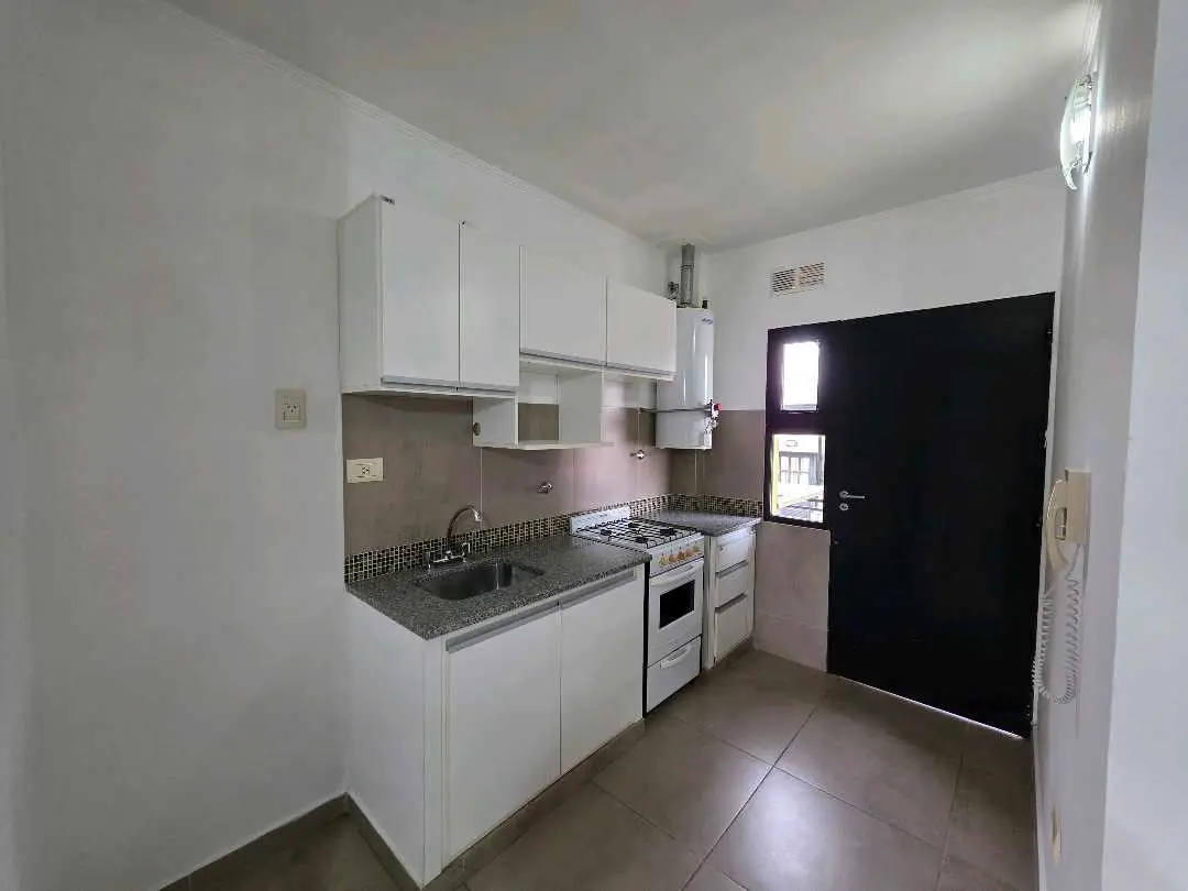 Departamento de 1 dormitorio en alquiler en Barrio San Vicente, Concepción del Uruguay — foto 2