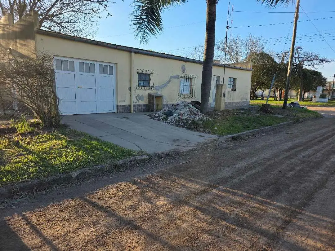 Casa de 2 dormitorios en venta en Caseros — foto 4