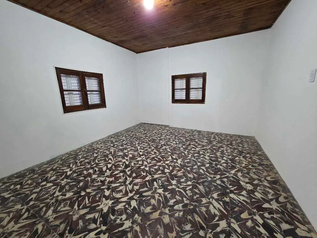 Casa de 2 dormitorios en venta en Caseros — foto 8