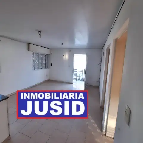 Departamento de 2 dormitorios en alquiler en Rocamora